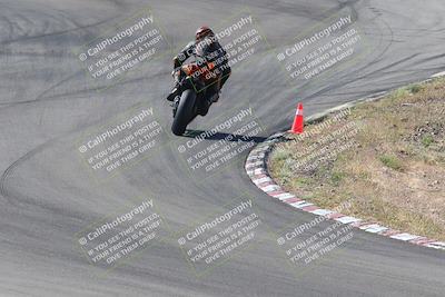 media/Apr-20-2025-AHRMA (Sun) [[393a79c373]]/Race/Group 11 early race/Turn 4b/